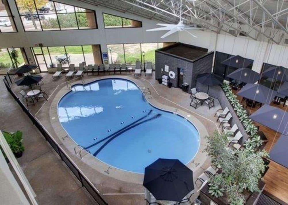The Atrium Hotel On Third Quincy Buitenkant foto